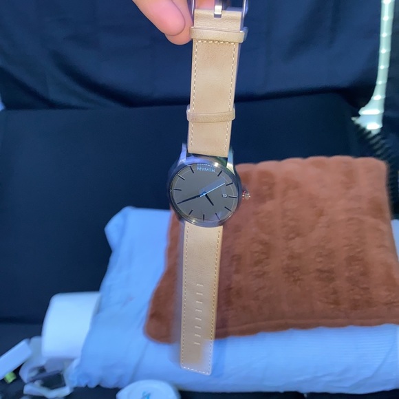 Watch - Picture 4 of 5